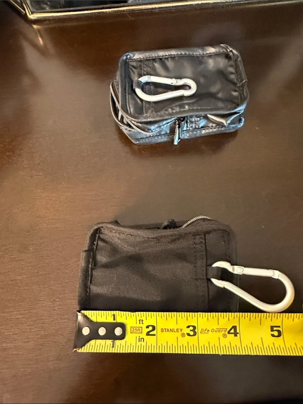 lug set of 2 Drizzles Metallic Black and Brushed black Pouch